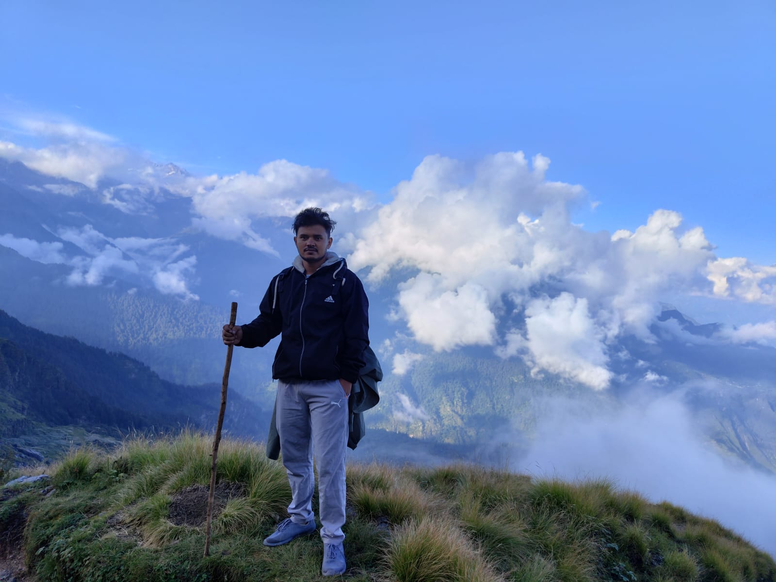 Panar Bugyal meadow on Rudranath trek route