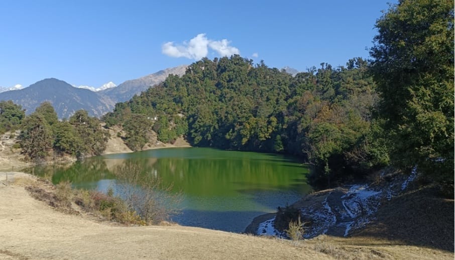 Deoria Tal lake with Chaukhamba peak reflection